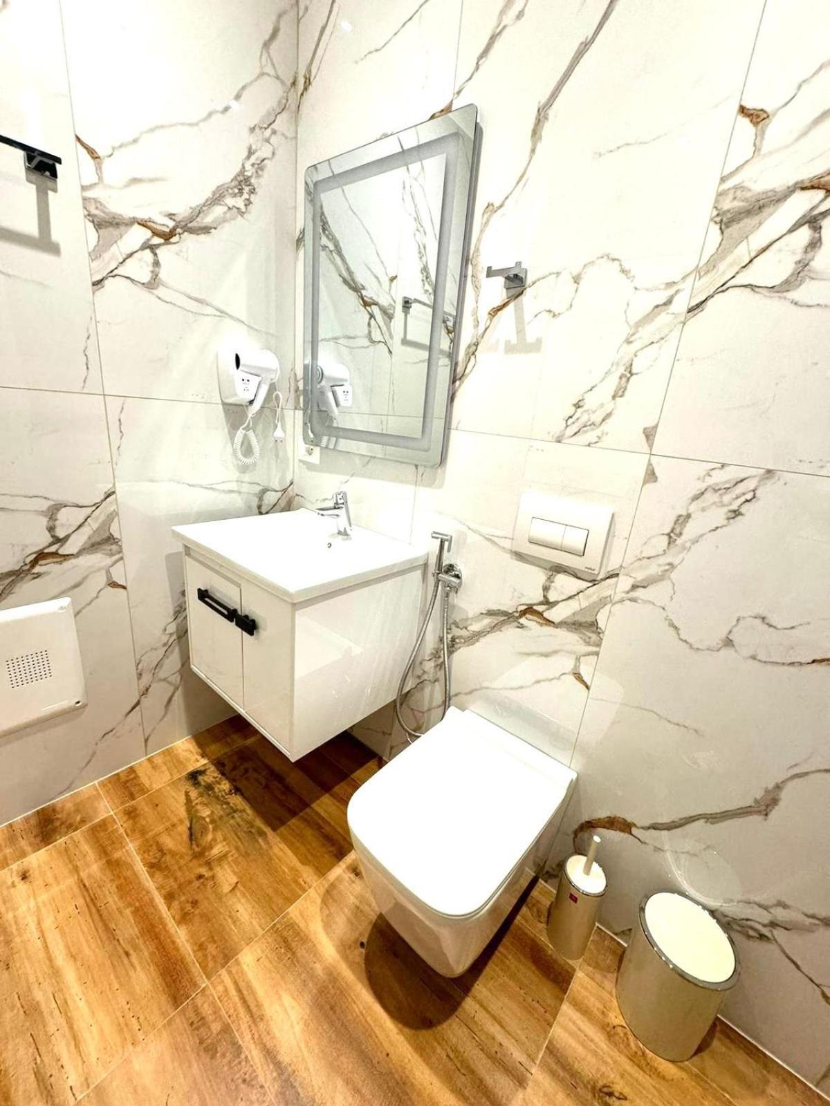 Hotel Balili Vlorë Extérieur photo