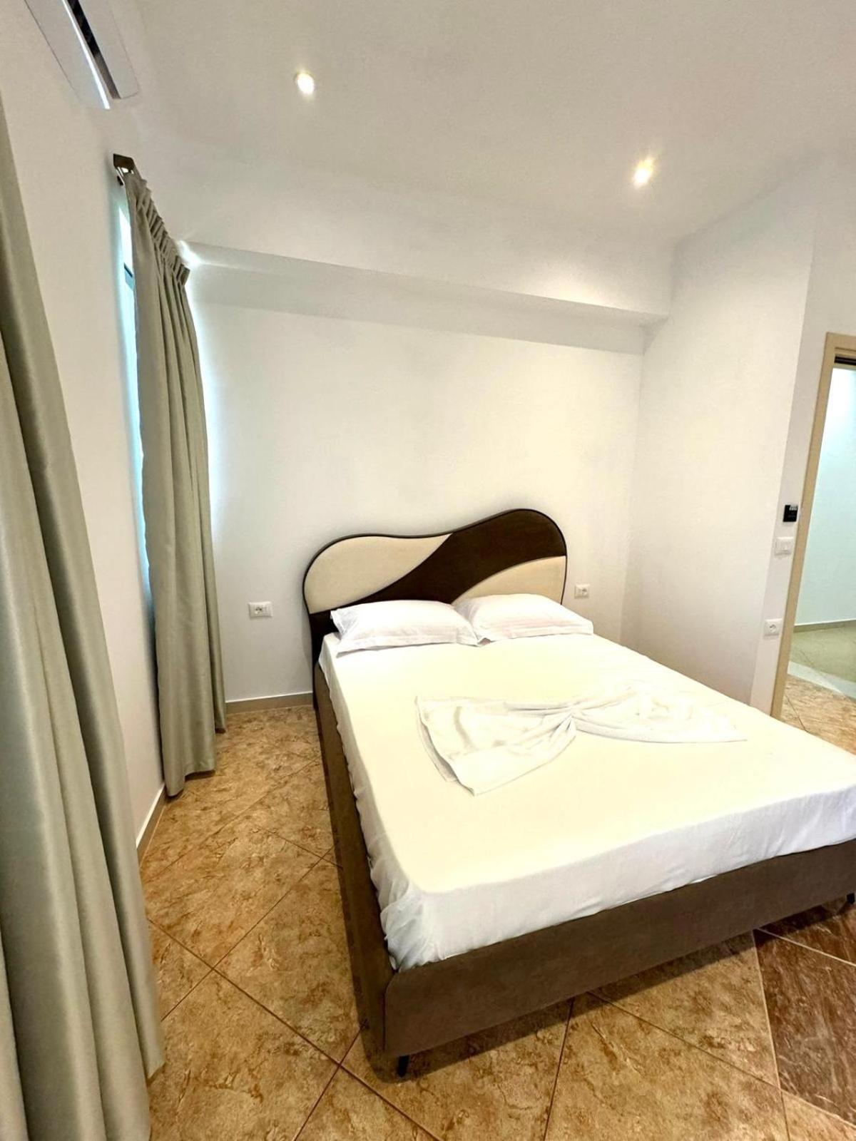 Hotel Balili Vlorë Extérieur photo