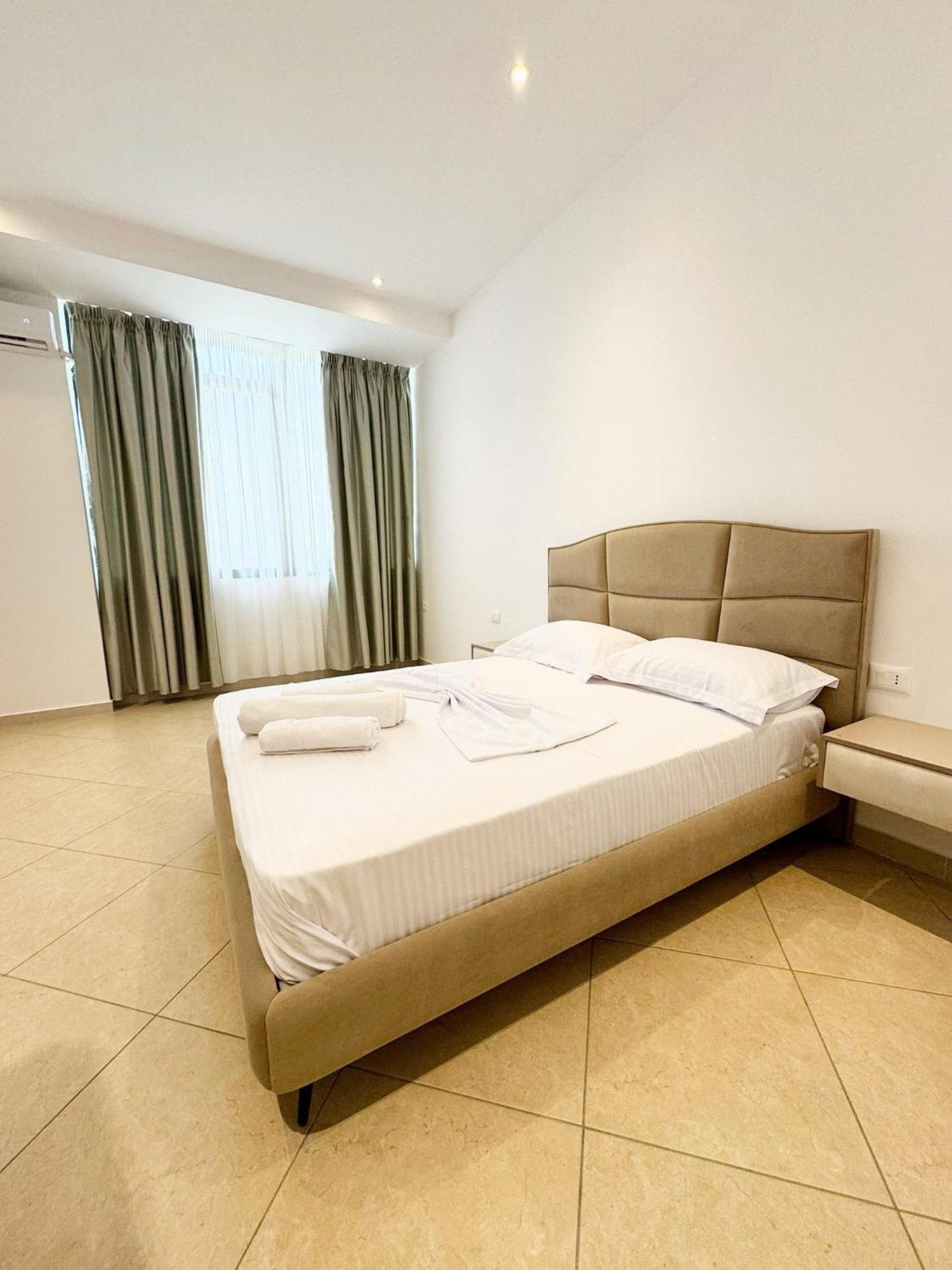 Hotel Balili Vlorë Extérieur photo